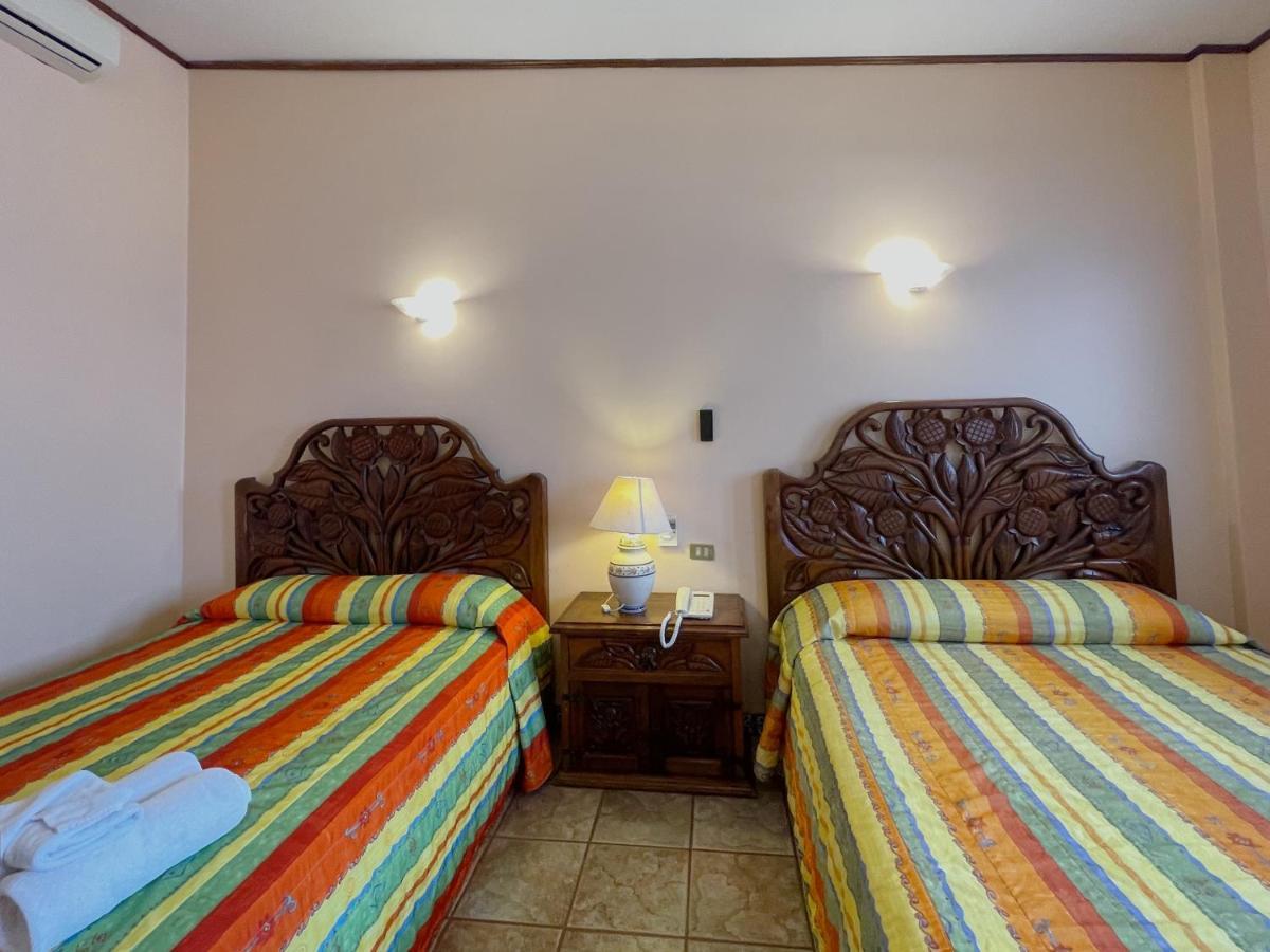 Santa Helena Plaza Hotel Oaxaca Екстериор снимка